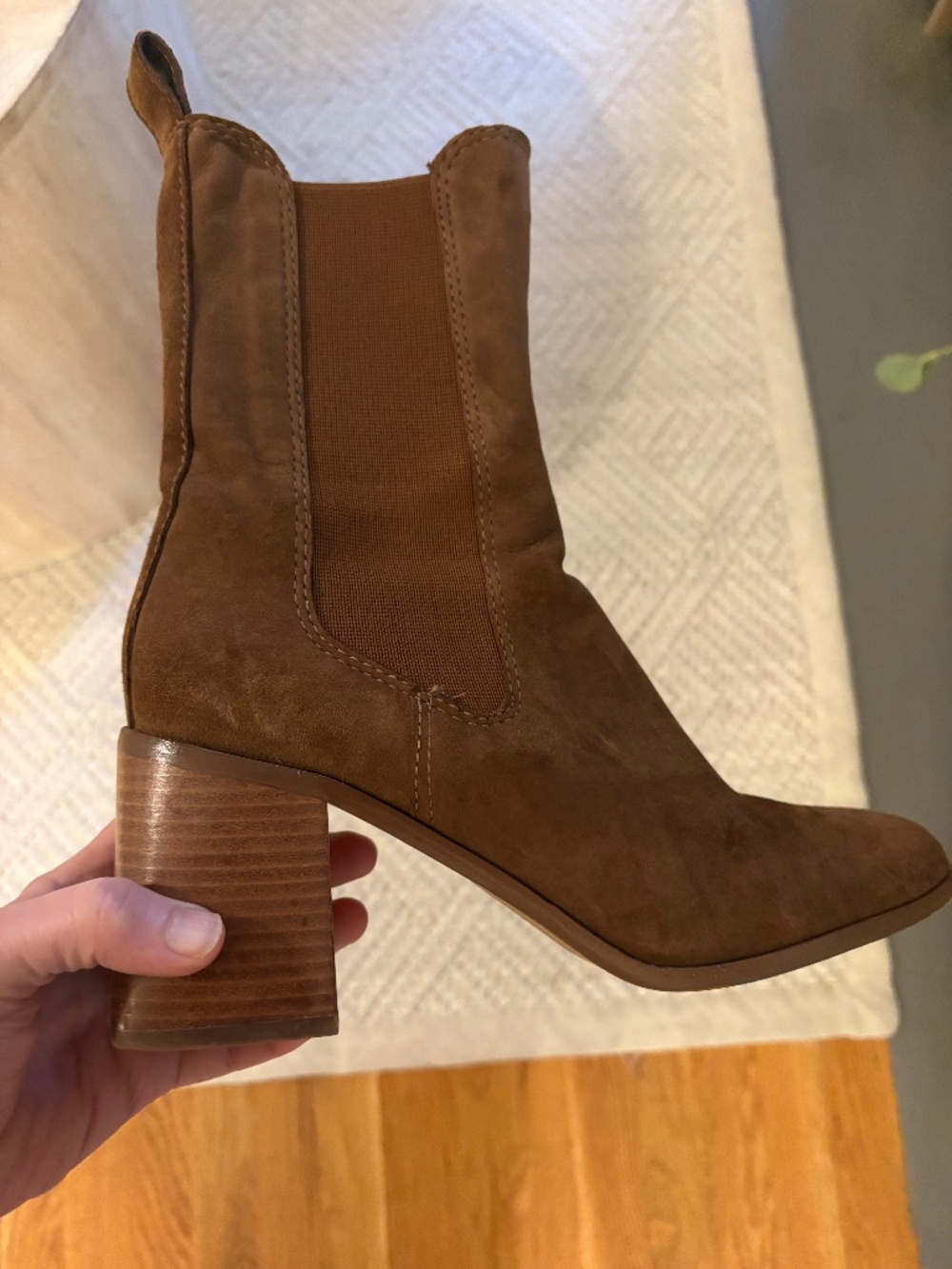 Steve Madden Brown Suede Chelsea Booties Block Heel Size 9.5